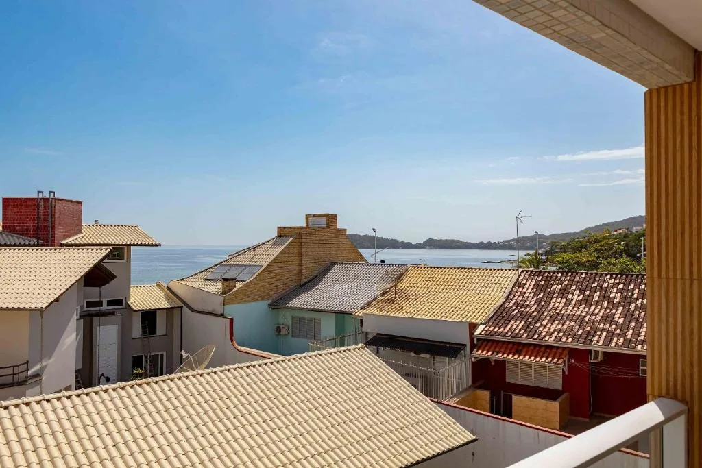 Ampla Cobertura Duplex com Hidro a 20m da Praia de Bombas, Bombinhas, na 2499 Avenida Leopoldo Zarling em Bombinhas/SC — foto 27