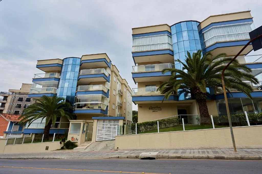 1037 - Lindo Apto 2 Suítes em Bombinhas- 2 Vagas na Garagem - 50 metros da Praia - Centro de Bombinhas, Bombinhas, na 156 Avenida Vereador Manoel dos Santos Apto 303 BL II em Bombinhas/SC — foto 40