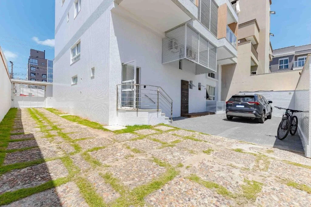 Ampla Cobertura Duplex com Hidro a 20m da Praia de Bombas, Bombinhas, na 2499 Avenida Leopoldo Zarling em Bombinhas/SC — foto 30