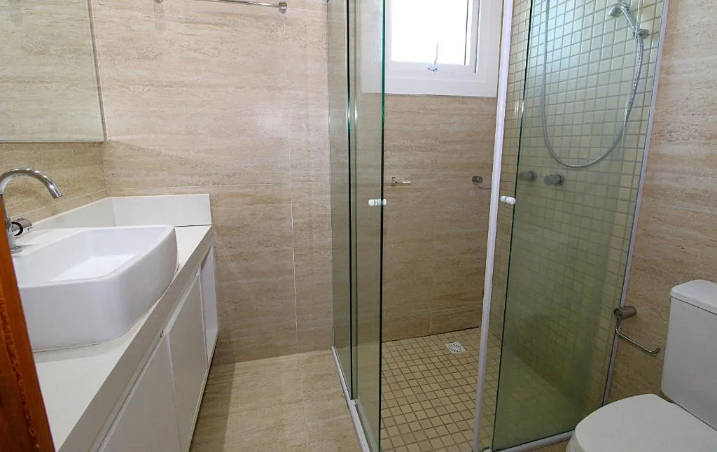 1083 - Apartamento com vista para o mar em Bombinhas, Bombinhas, na 310 Av. Garoupas em Bombinhas/SC — foto 26