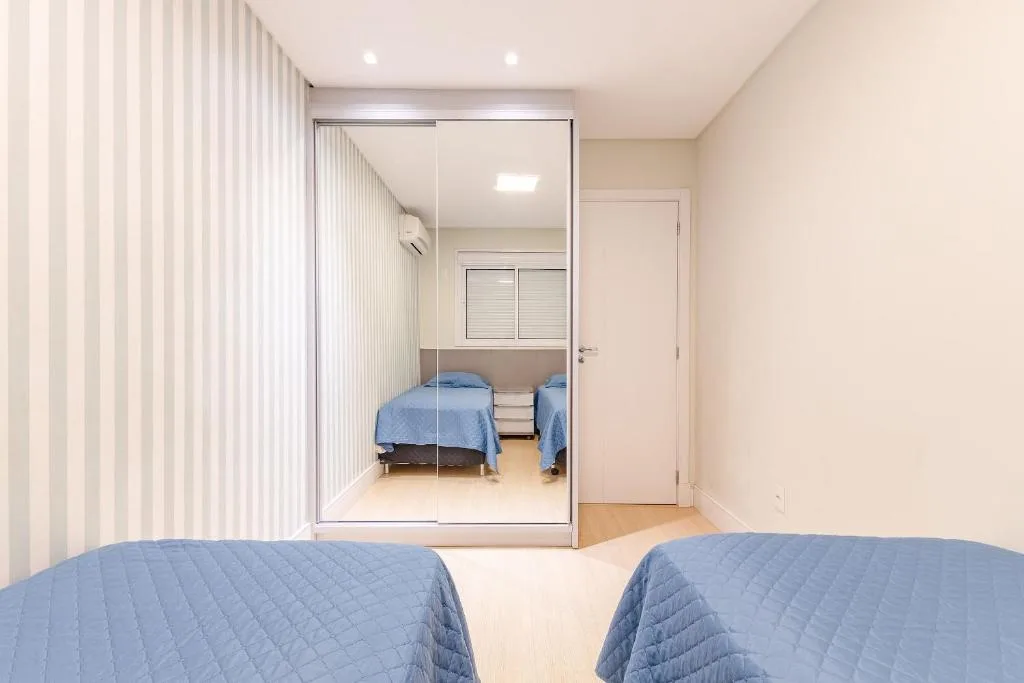 Apartamento em Condo com Piscina e Jacuzzi, Bombinhas, na 1310 Av. Ver. Manoel dos Santos em Bombinhas/SC — foto 8