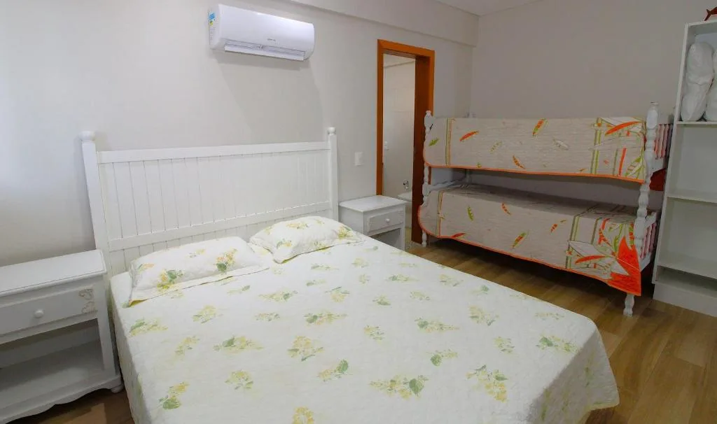 1083 - Apartamento com vista para o mar em Bombinhas, Bombinhas, na 310 Av. Garoupas em Bombinhas/SC — foto 29