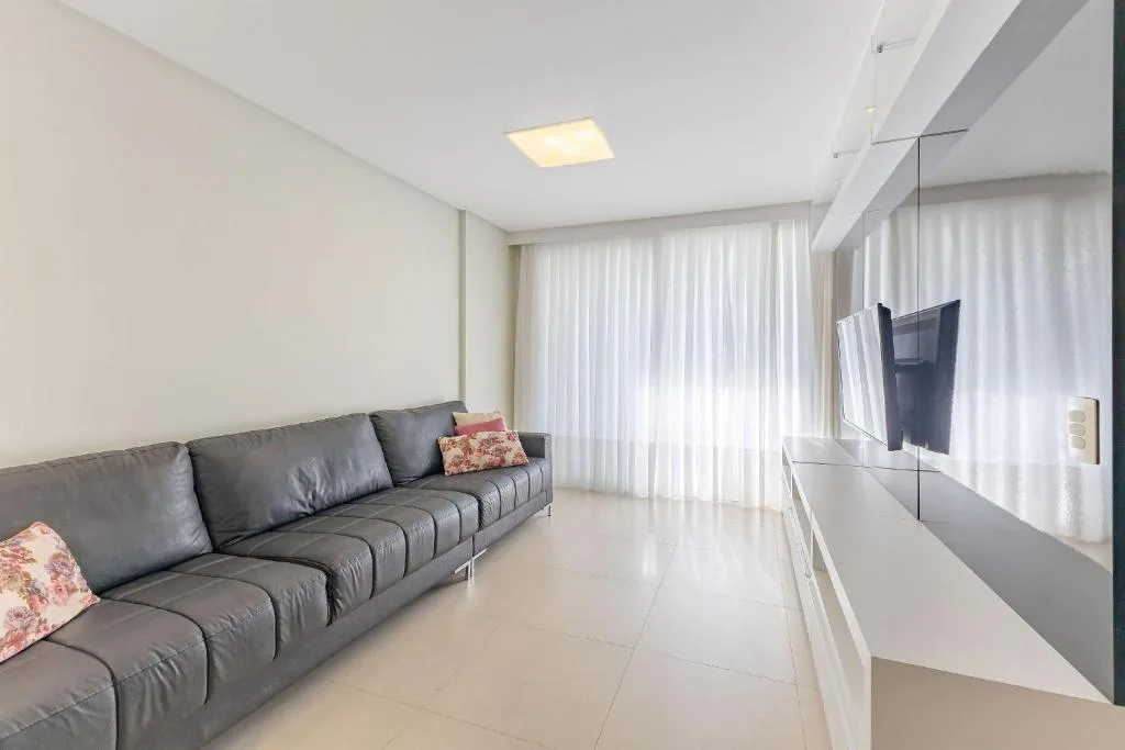 Apartamento em Condo com Piscina e Jacuzzi, Bombinhas, na 1310 Av. Ver. Manoel dos Santos em Bombinhas/SC — foto 17