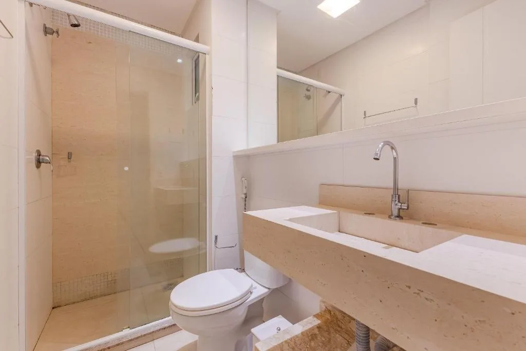 Apartamento em Condo com Piscina e Jacuzzi, Bombinhas, na 1310 Av. Ver. Manoel dos Santos em Bombinhas/SC — foto 20
