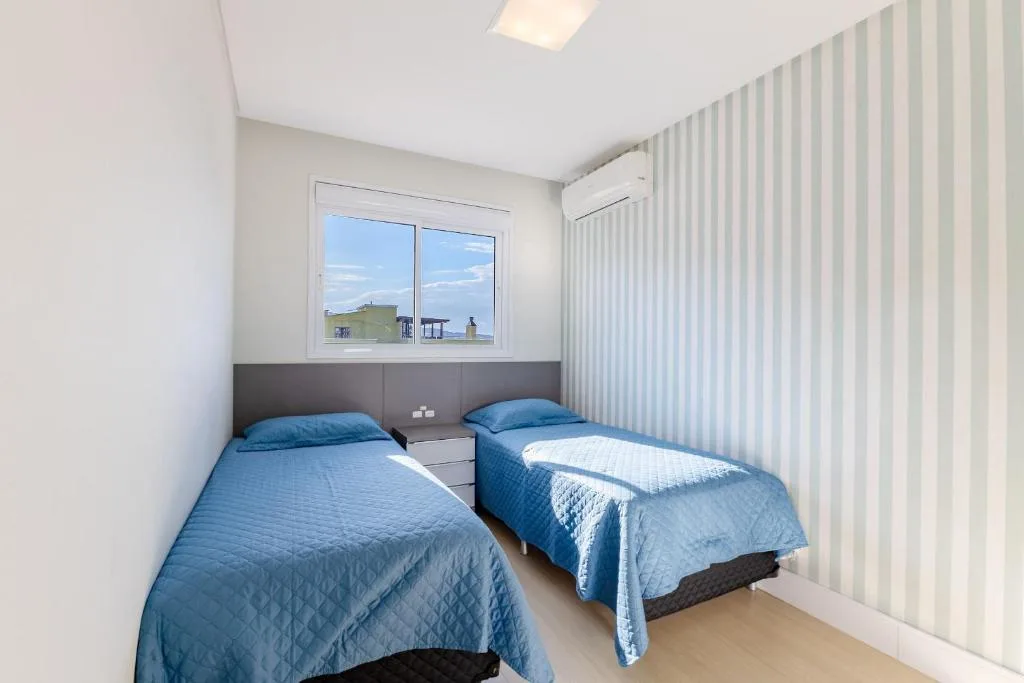 Apartamento em Condo com Piscina e Jacuzzi, Bombinhas, na 1310 Av. Ver. Manoel dos Santos em Bombinhas/SC — foto 23