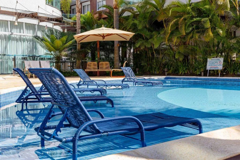 Apartamento em Condo com Piscina e Jacuzzi, Bombinhas, na 1310 Av. Ver. Manoel dos Santos em Bombinhas/SC — foto 25