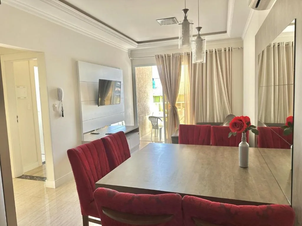 Apartamento Avenida F, Bombinhas, na Avenida Falcão em Bombinhas/SC