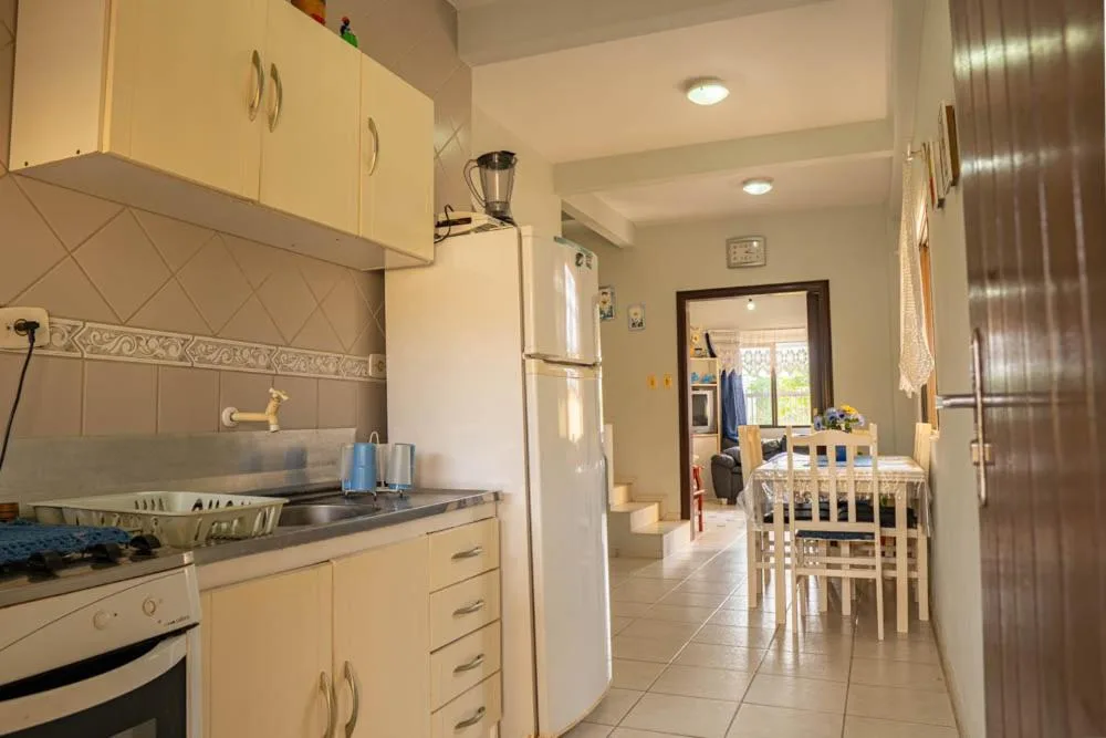 Casa 100m da praia, 10 pessoas, 3 quartos, Bombinhas, na 403 Rua Ipê Roxo em Bombinhas/SC — foto 4