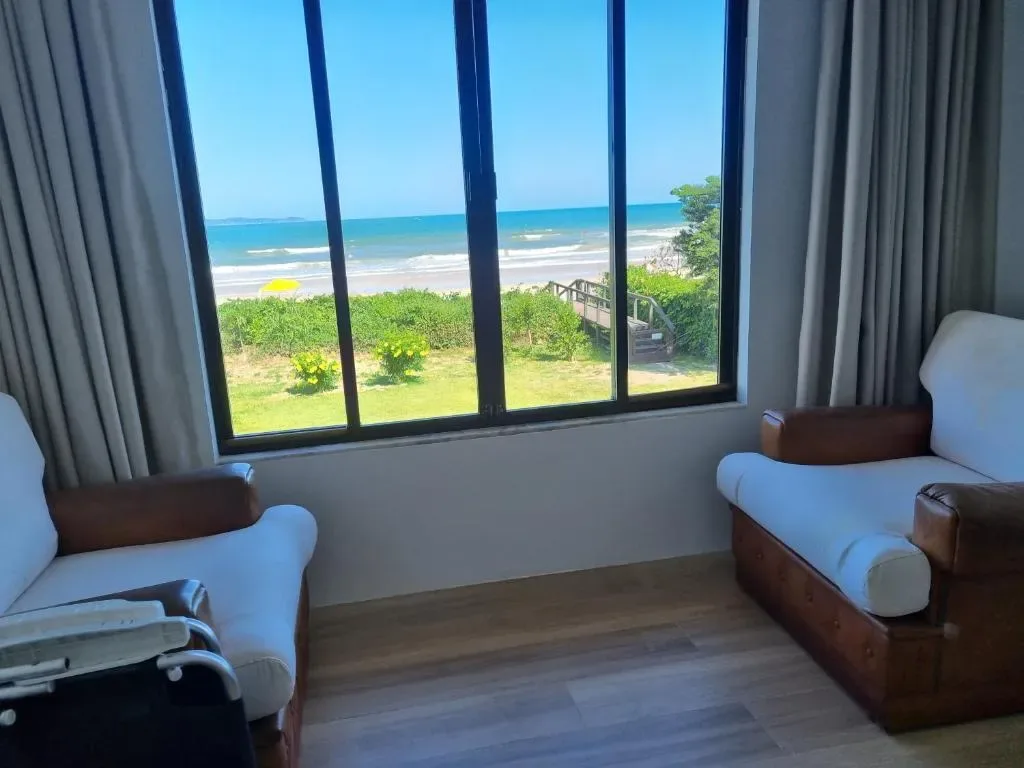 Residencial Suites Mariscal, Bombinhas, na 1469 Avenida Aroeira da Praia em Bombinhas/SC — foto 3