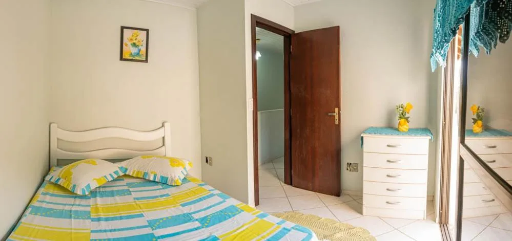 Casa 100m da praia, 10 pessoas, 3 quartos, Bombinhas, na 403 Rua Ipê Roxo em Bombinhas/SC — foto 15