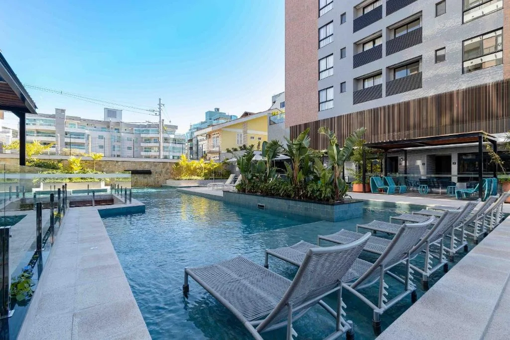Lumina - Luxuoso apartamento, Bombinhas, na 1890 Av Leopoldo Zarling em Bombinhas/SC