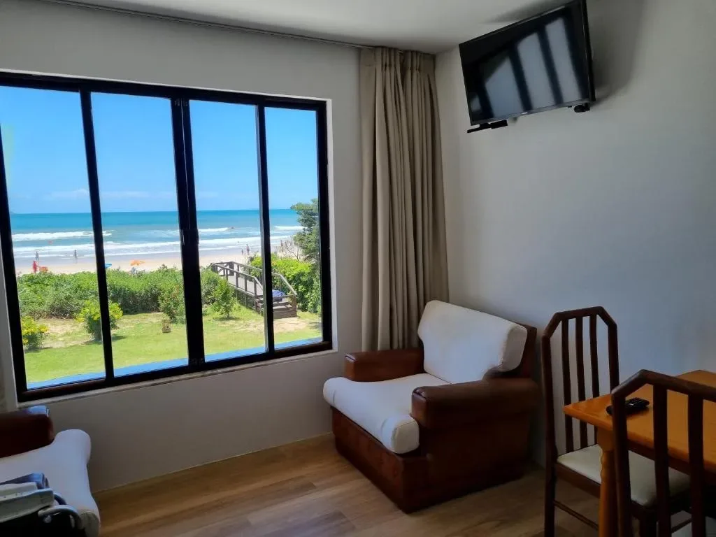 Residencial Suites Mariscal, Bombinhas, na 1469 Avenida Aroeira da Praia em Bombinhas/SC — foto 14