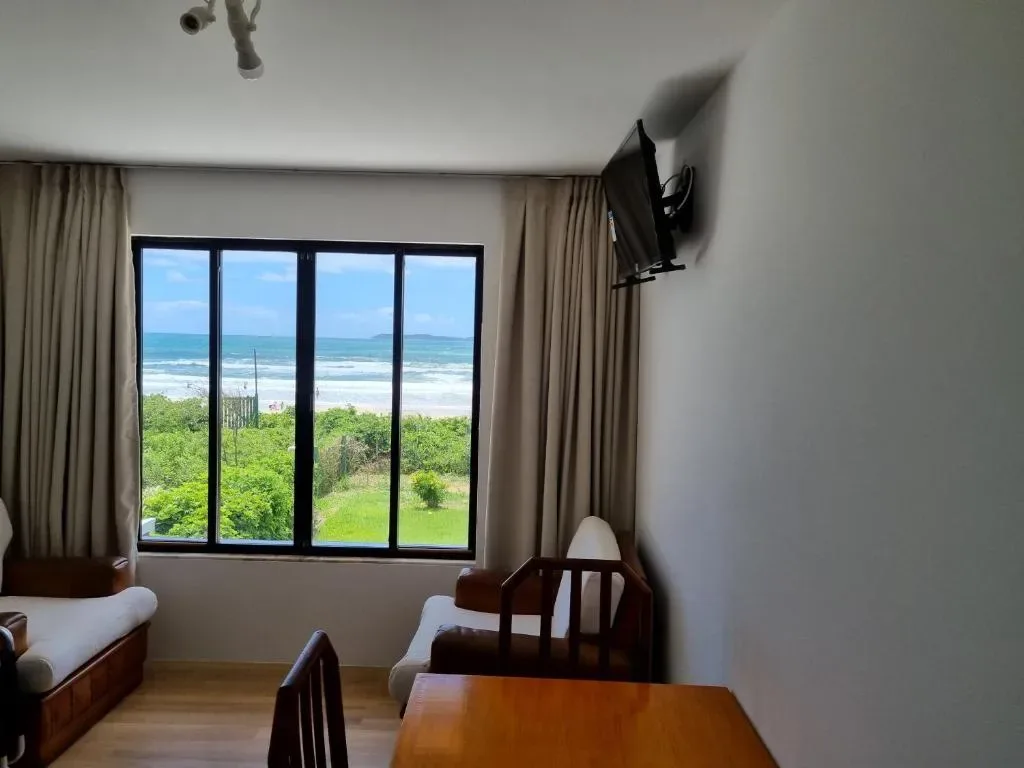 Residencial Suites Mariscal, Bombinhas, na 1469 Avenida Aroeira da Praia em Bombinhas/SC — foto 15