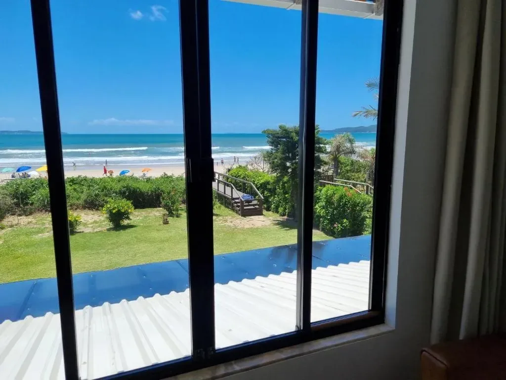 Residencial Suites Mariscal, Bombinhas, na 1469 Avenida Aroeira da Praia em Bombinhas/SC — foto 16