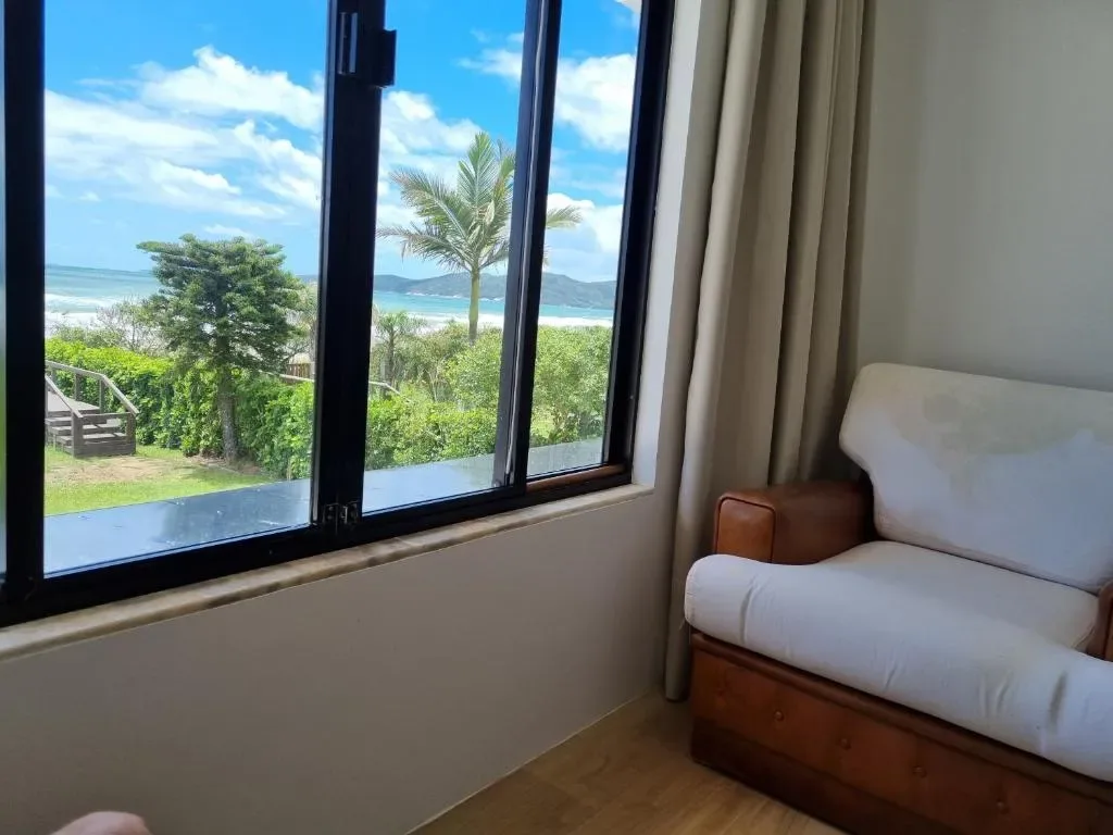 Residencial Suites Mariscal, Bombinhas, na 1469 Avenida Aroeira da Praia em Bombinhas/SC — foto 17