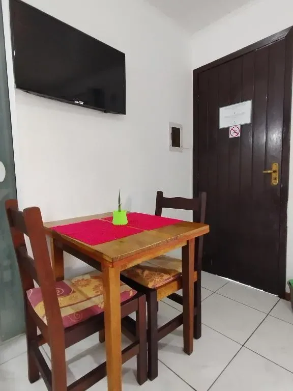 Residencial Vila do Sol, Apartamentos com pé na areia, Bombinhas, na Rua Leopoldo Zarling em Bombinhas/SC — foto 5