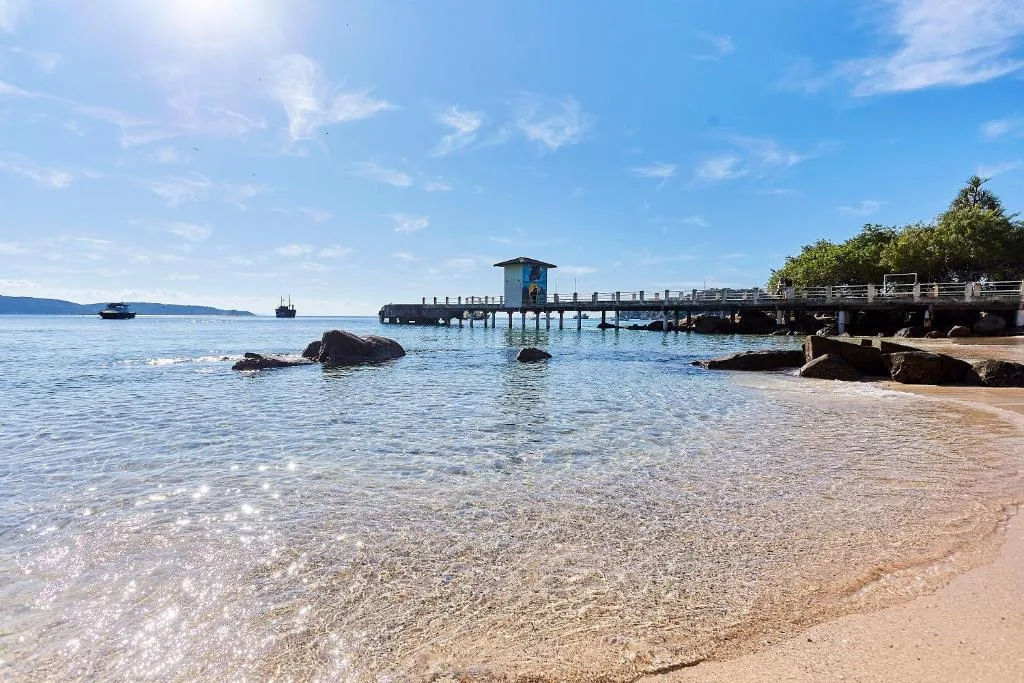 1035 Apartamento agradável e econômico para até 05 pessoas na praia do centro de Bombinhas, Bombinhas, na 496 Rua Parati Segundo andar de lateral em Bombinhas/SC — foto 40