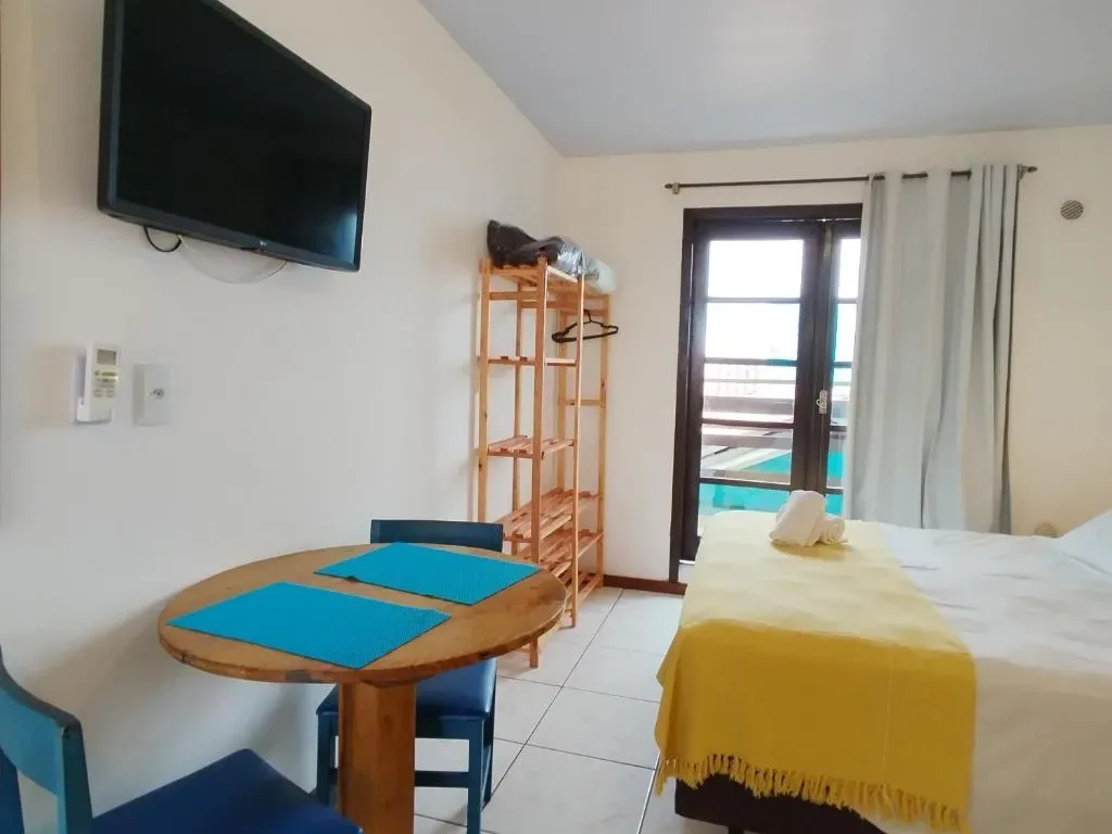 Residencial Vila do Sol, Apartamentos com pé na areia, Bombinhas, na Rua Leopoldo Zarling em Bombinhas/SC — foto 9