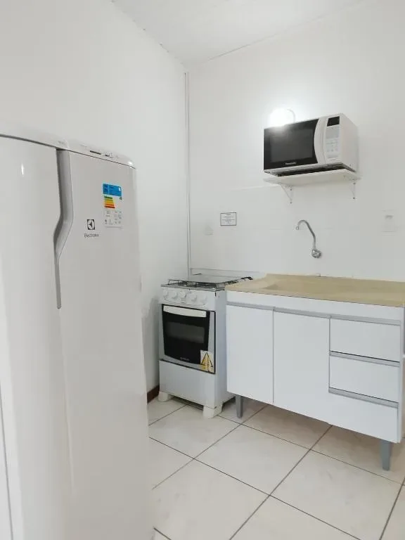 Residencial Vila do Sol, Apartamentos com pé na areia, Bombinhas, na Rua Leopoldo Zarling em Bombinhas/SC — foto 10