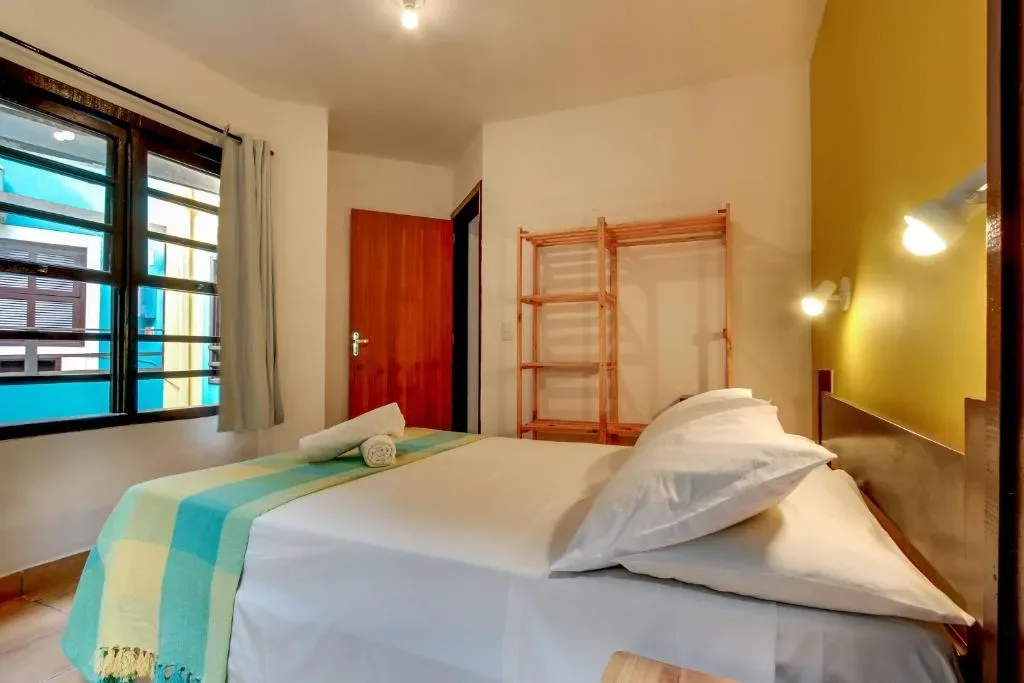 Residencial Vila do Sol, Apartamentos com pé na areia, Bombinhas, na Rua Leopoldo Zarling em Bombinhas/SC — foto 13