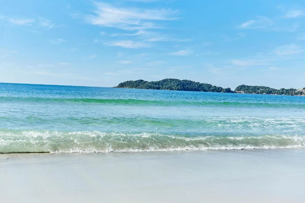 1035 Apartamento agradável e econômico para até 05 pessoas na praia do centro de Bombinhas, Bombinhas, na 496 Rua Parati Segundo andar de lateral em Bombinhas/SC — foto 45