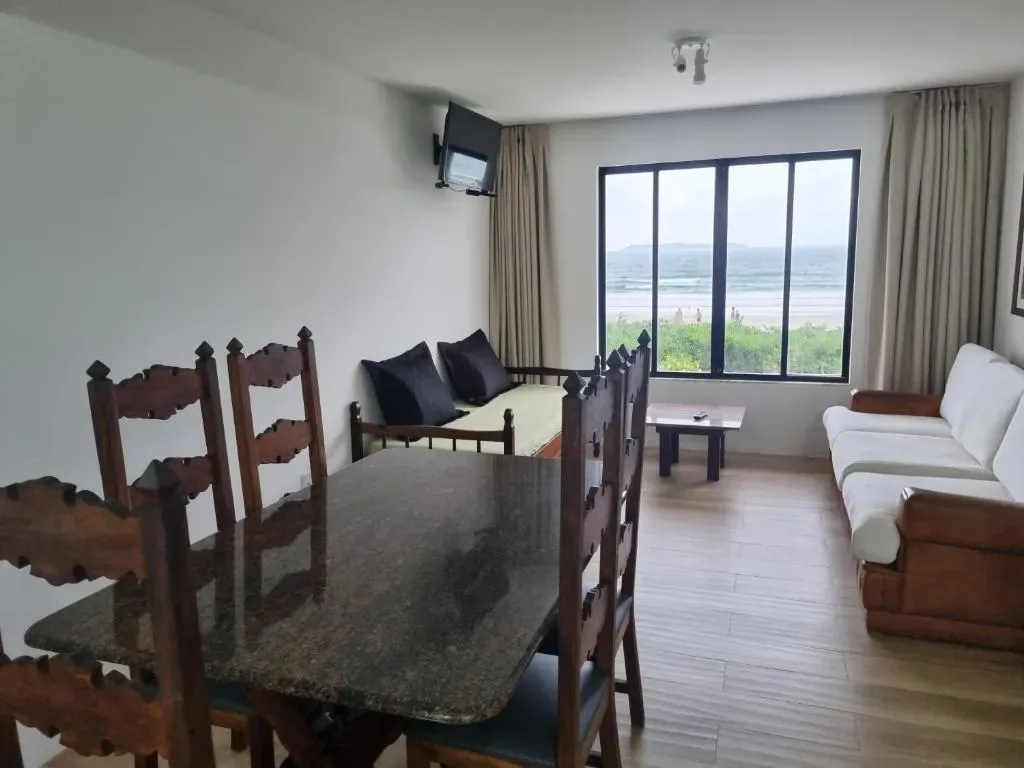 Residencial Suites Mariscal, Bombinhas, na 1469 Avenida Aroeira da Praia em Bombinhas/SC — foto 38