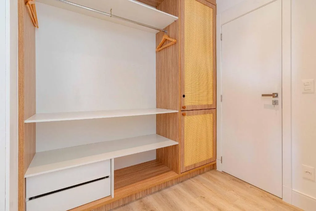 Lumina - Luxuoso apartamento, Bombinhas, na 1890 Av Leopoldo Zarling em Bombinhas/SC — foto 34
