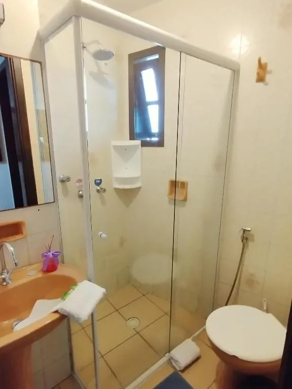 Residencial Vila do Sol, Apartamentos com pé na areia, Bombinhas, na Rua Leopoldo Zarling em Bombinhas/SC — foto 26