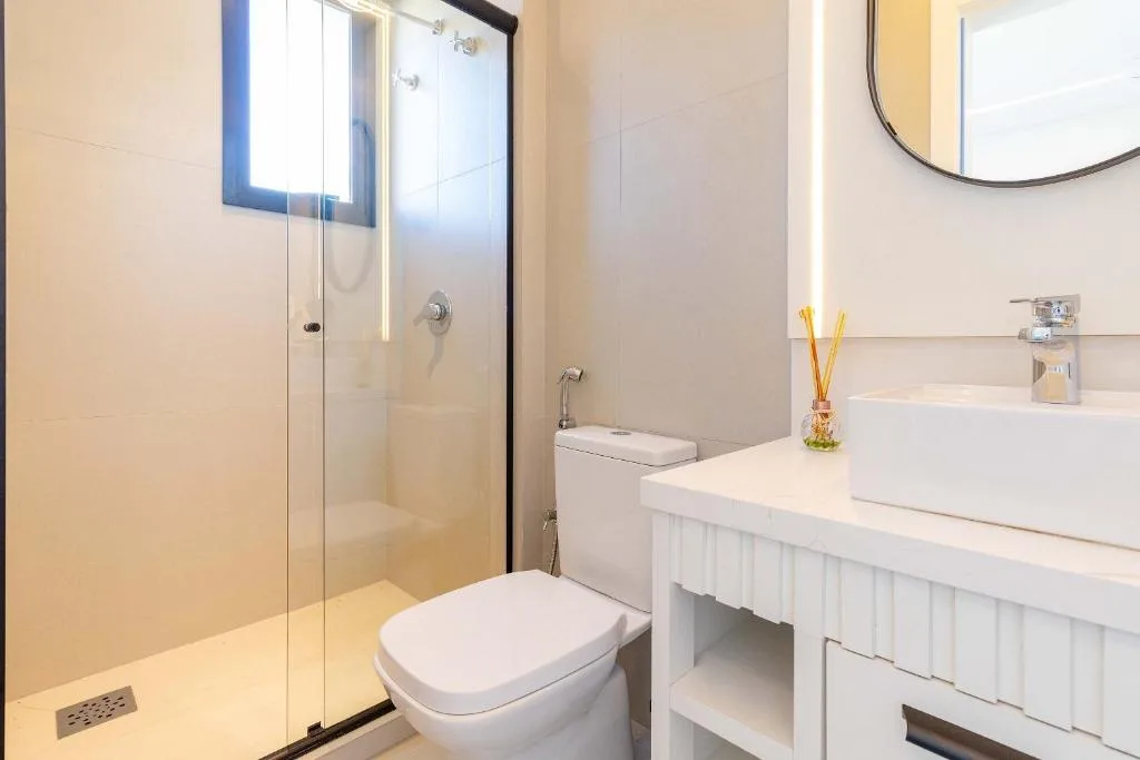 Lumina - Luxuoso apartamento, Bombinhas, na 1890 Av Leopoldo Zarling em Bombinhas/SC — foto 41