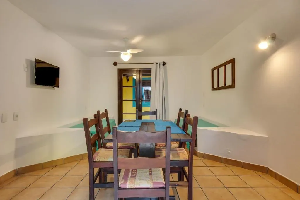 Residencial Vila do Sol, Apartamentos com pé na areia, Bombinhas, na Rua Leopoldo Zarling em Bombinhas/SC — foto 35