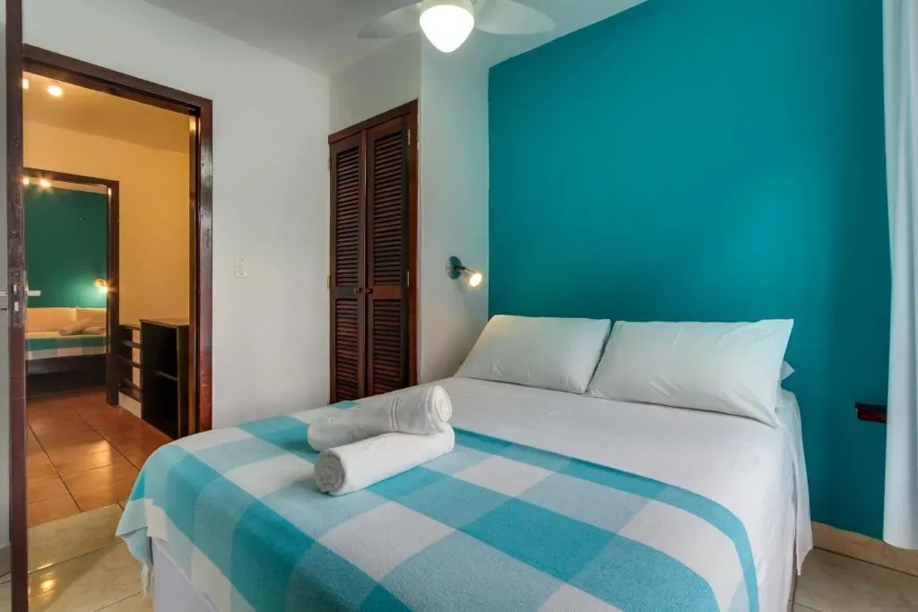Residencial Vila do Sol, Apartamentos com pé na areia, Bombinhas, na Rua Leopoldo Zarling em Bombinhas/SC — foto 36