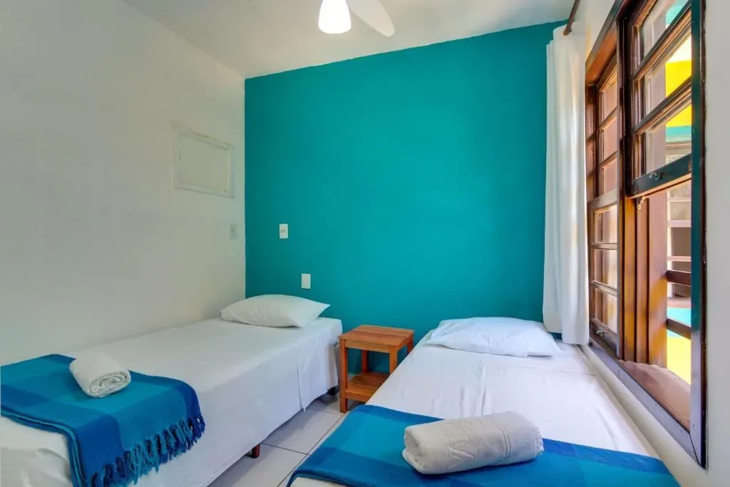 Residencial Vila do Sol, Apartamentos com pé na areia, Bombinhas, na Rua Leopoldo Zarling em Bombinhas/SC — foto 44