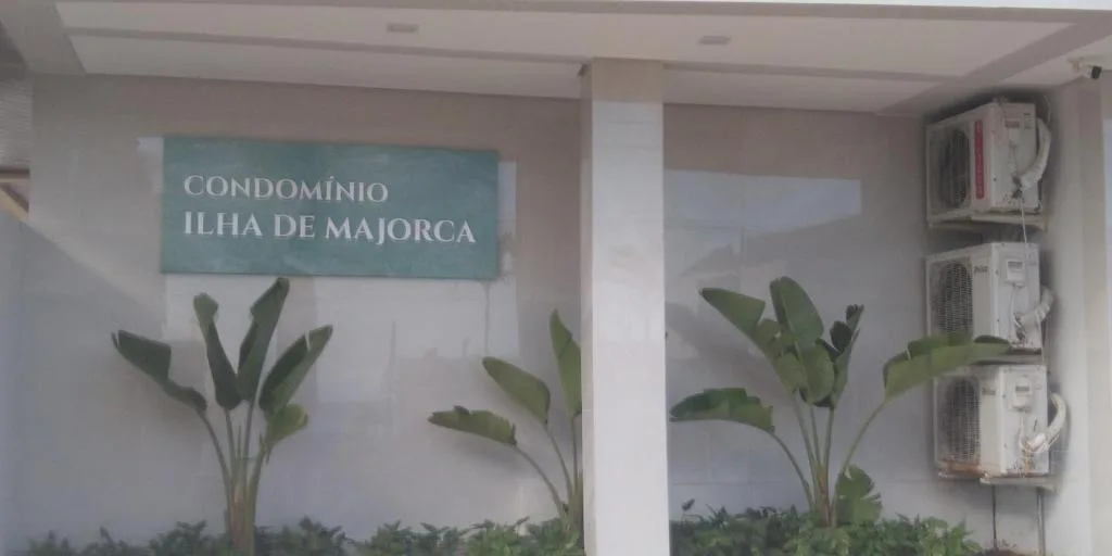 ILHA DE MAJORCA-Apto, Bombinhas, na 2468 Avenida Leopoldo Zarling Apartamento em Bombinhas/SC