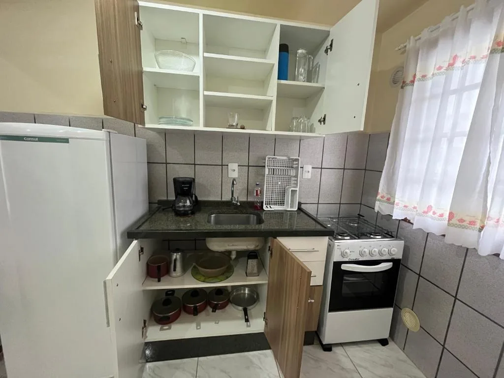 Residencial Recanto do Sossego, Bombinhas, na Rua Lontra em Bombinhas/SC — foto 10