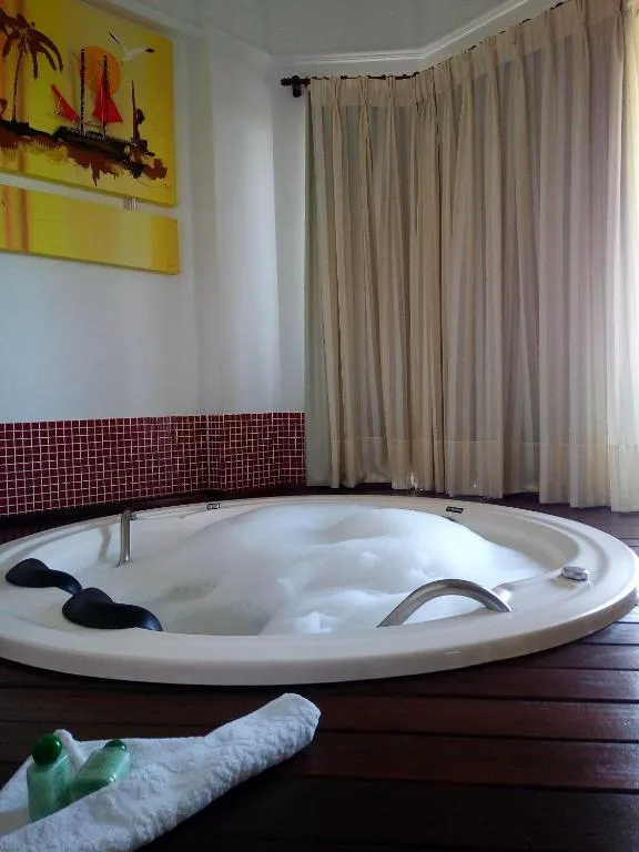 Raio do Sol Residence, Bombinhas, na AVENIDA AROEIRA DA PRAIA em Bombinhas/SC — foto 7