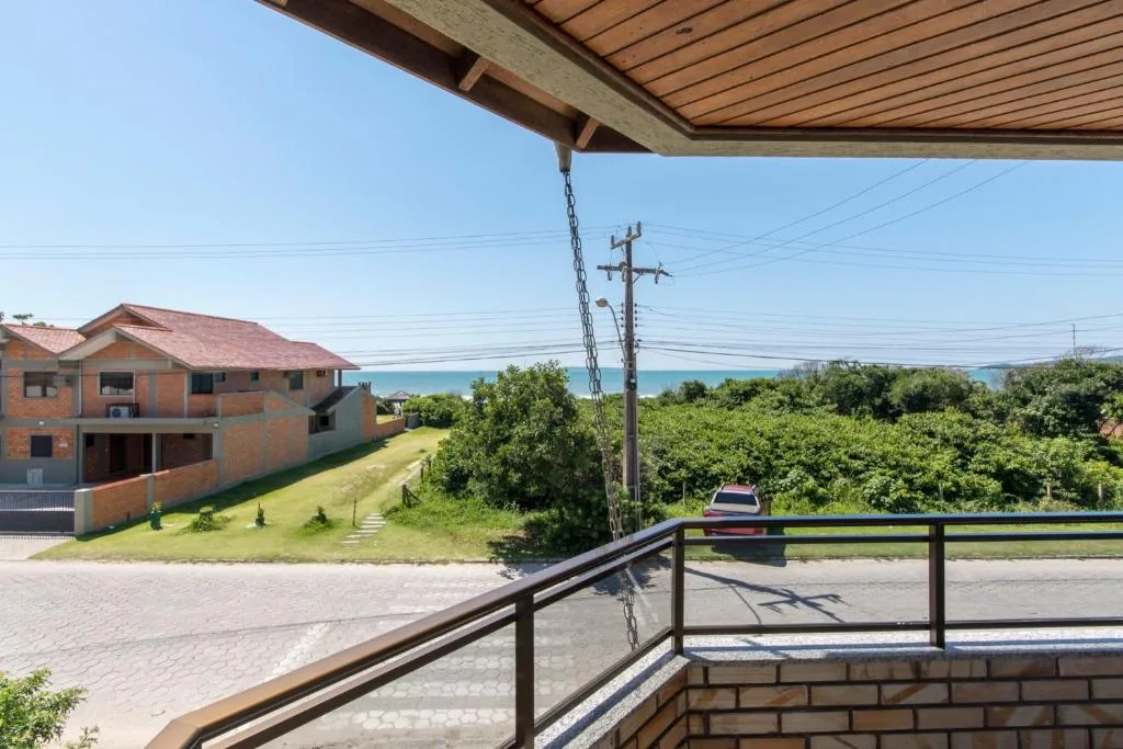 Raio do Sol Residence, Bombinhas, na AVENIDA AROEIRA DA PRAIA em Bombinhas/SC — foto 13