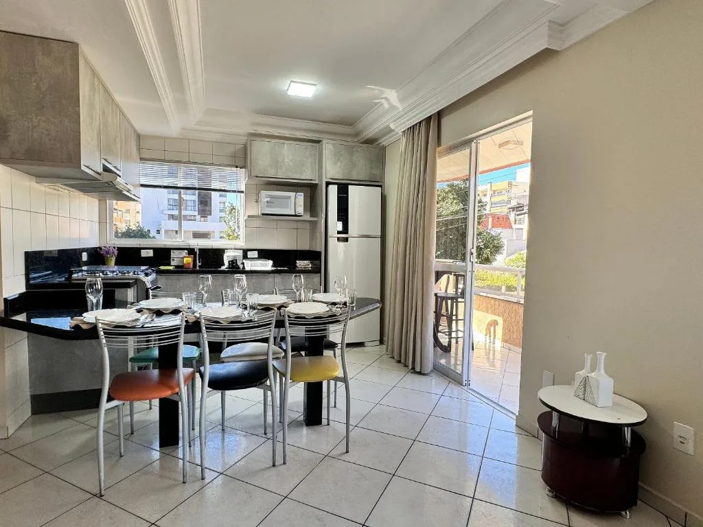 Residencial 364 - Localização privilegiada à 5min da praia, Bombinhas, na Rua Corrupião em Bombinhas/SC — foto 18