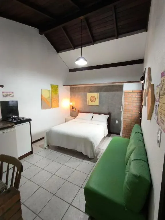 Pousadinha e Residencial Sto António - Praia de Bombas/Bombinhas-SC, Bombinhas, na Rua Beija Flôr em Bombinhas/SC — foto 7