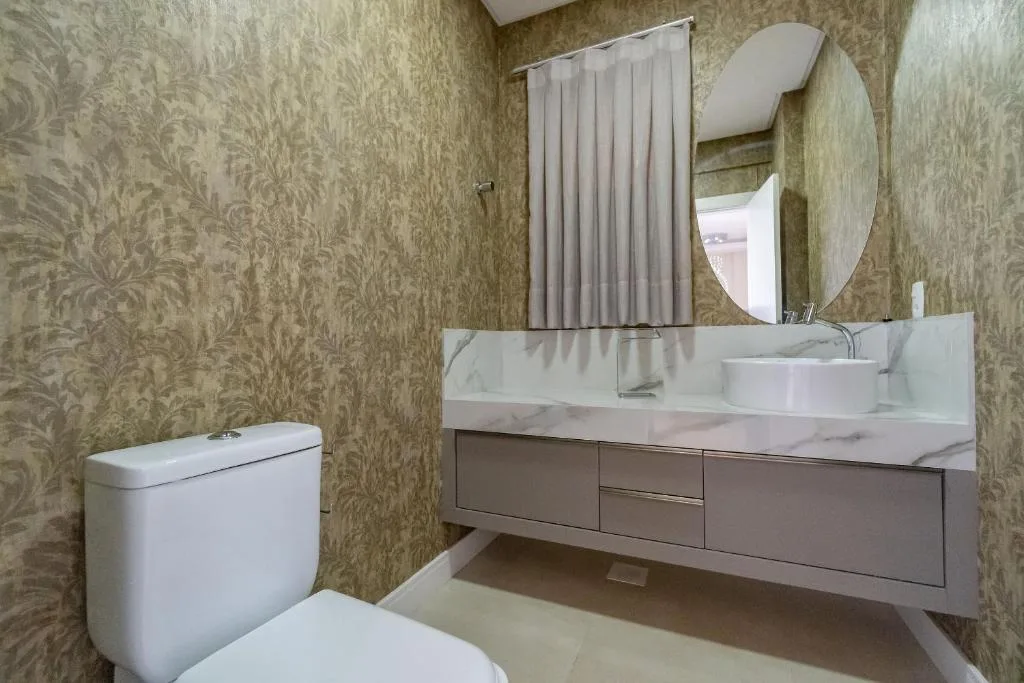Cobertura Duplex em Condomínio com Piscina, Bombinhas, na 159 Rua Pescada Branca em Bombinhas/SC — foto 3