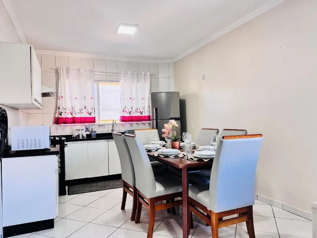 Residencial 364 - Localização privilegiada à 5min da praia, Bombinhas, na Rua Corrupião em Bombinhas/SC — foto 42