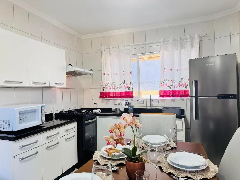 Residencial 364 - Localização privilegiada à 5min da praia, Bombinhas, na Rua Corrupião em Bombinhas/SC — foto 43