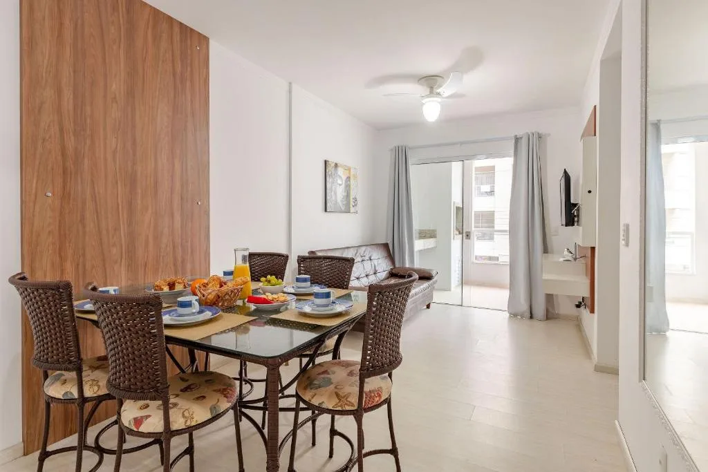 Excelente Apartamento a 240m da Praia de Bombas, Bombinhas, na 236 Rua Tié-Sangue em Bombinhas/SC — foto 7
