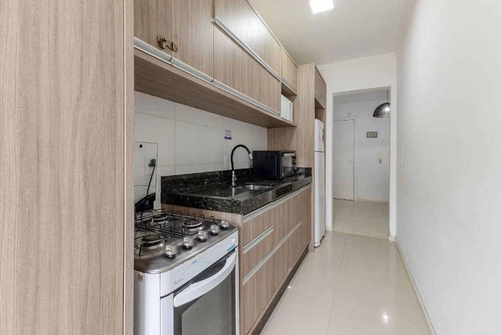 Excelente Apartamento a 240m da Praia de Bombas, Bombinhas, na 236 Rua Tié-Sangue em Bombinhas/SC — foto 8
