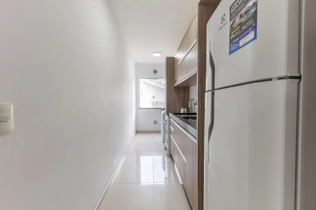 Excelente Apartamento a 240m da Praia de Bombas, Bombinhas, na 236 Rua Tié-Sangue em Bombinhas/SC — foto 9