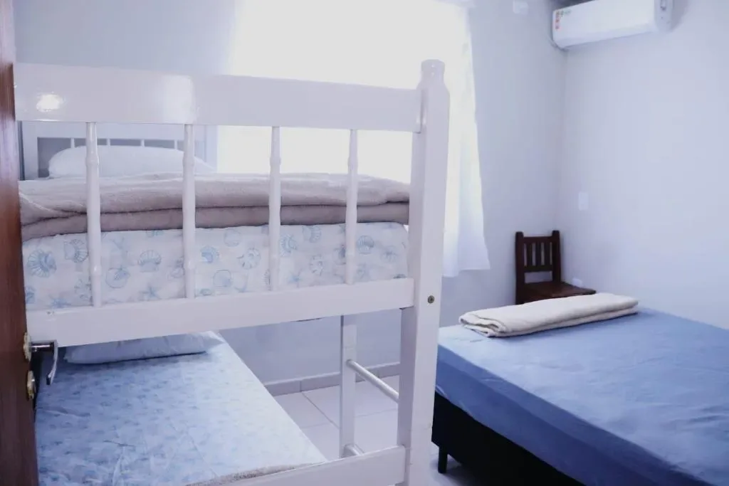 Enseada de Zimbros Residencial, Bombinhas, na 790 Rua Rio Tapajós / Rua Rio Jurua 144 Apartamento em Bombinhas/SC — foto 2