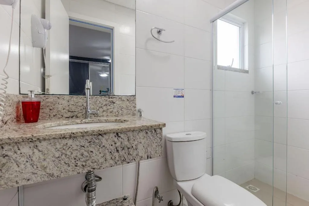 Excelente Apartamento a 240m da Praia de Bombas, Bombinhas, na 236 Rua Tié-Sangue em Bombinhas/SC — foto 13