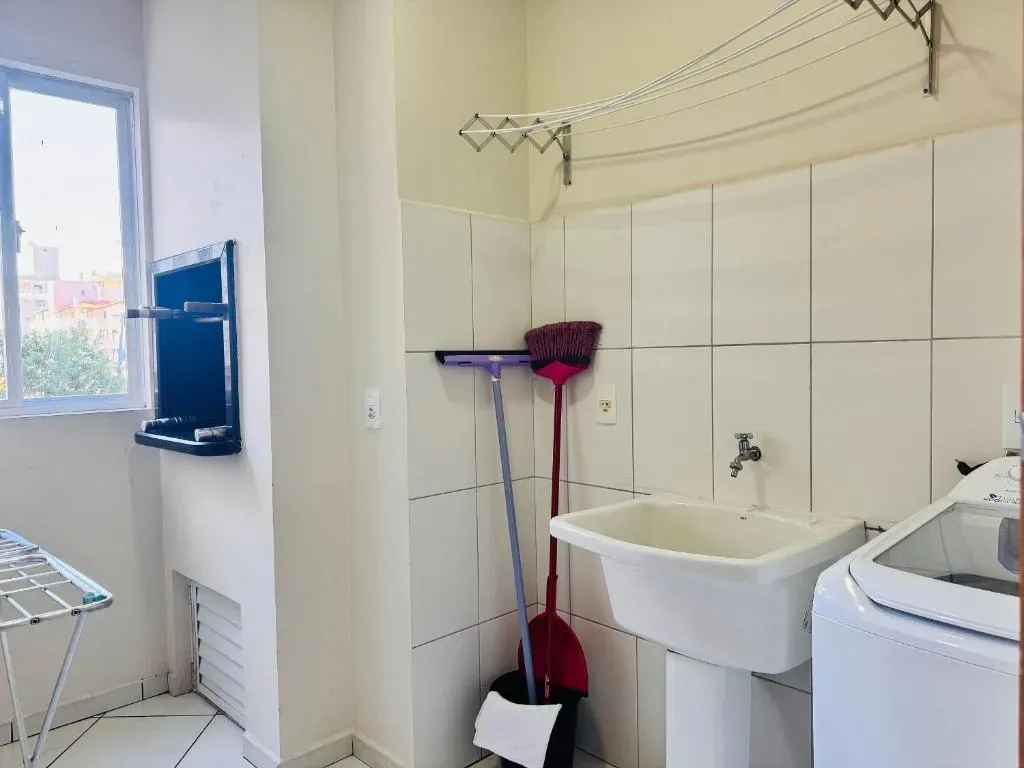 Residencial 364 - Localização privilegiada à 5min da praia, Bombinhas, na Rua Corrupião em Bombinhas/SC — foto 49