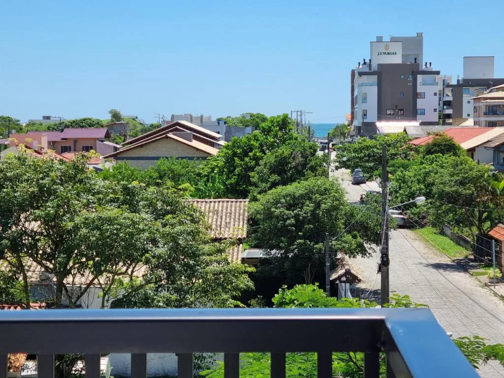 Águas de Canto Grande, Bombinhas, na 548 Rua Ipê Roxo em Bombinhas/SC — foto 4