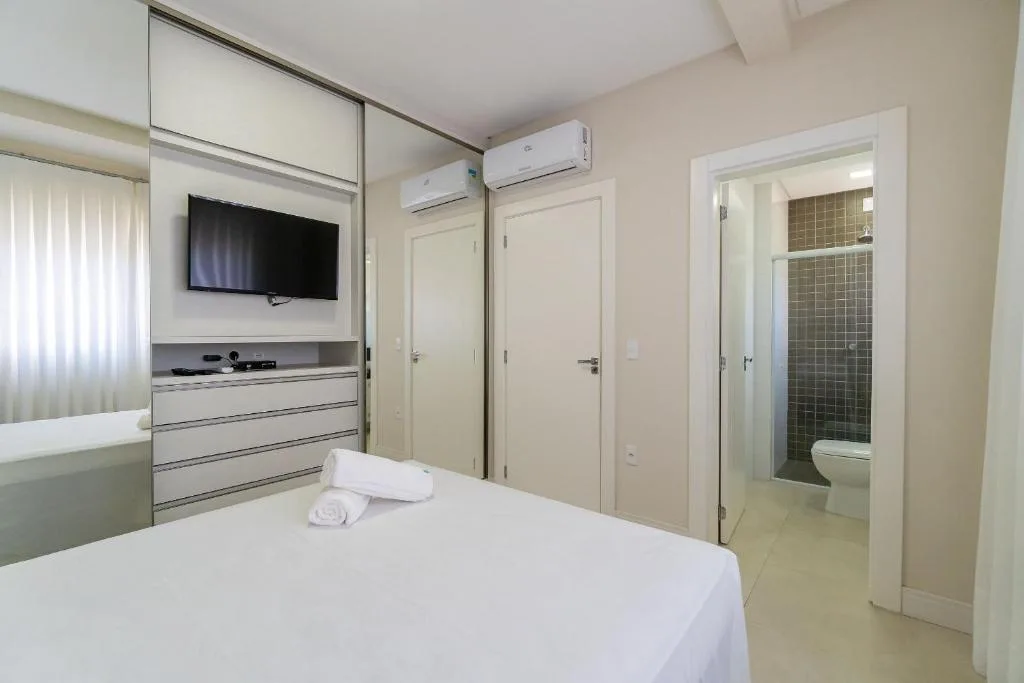 Cobertura Duplex em Condomínio com Piscina, Bombinhas, na 159 Rua Pescada Branca em Bombinhas/SC — foto 31
