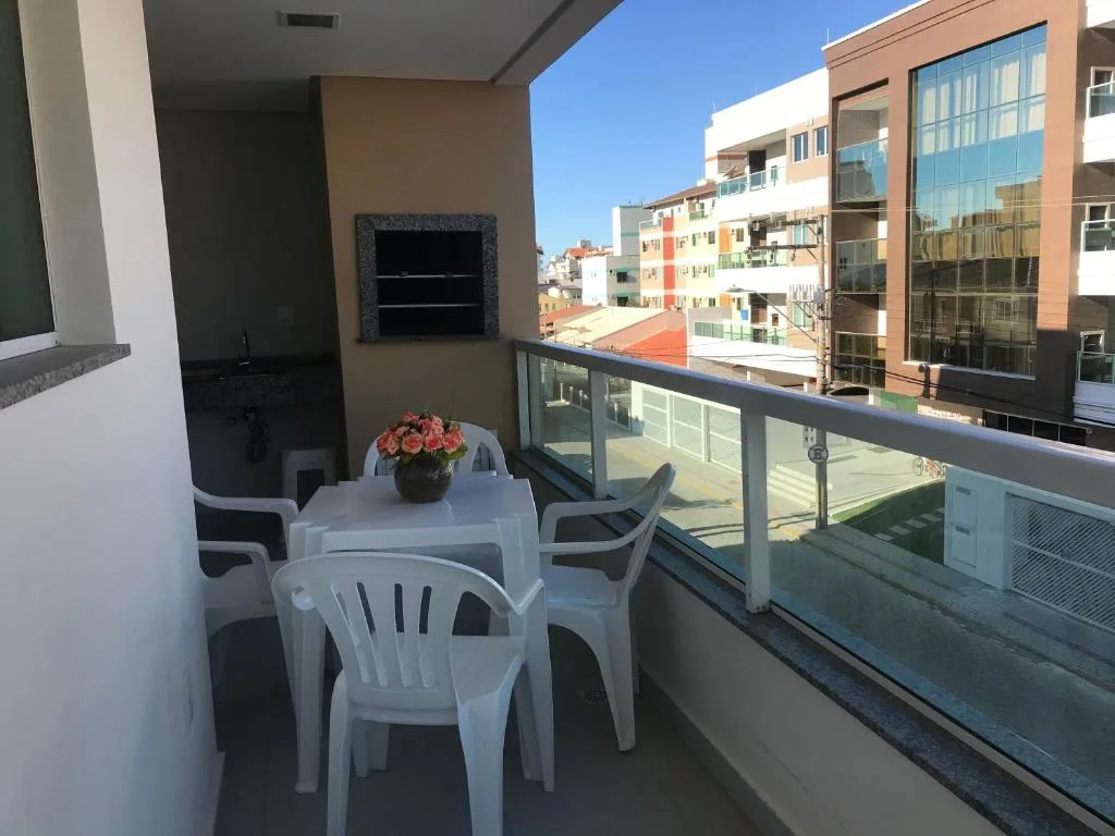Flores de Veneranda, Bombinhas, na 386 Rua Sanhacu apto em Bombinhas/SC — foto 18